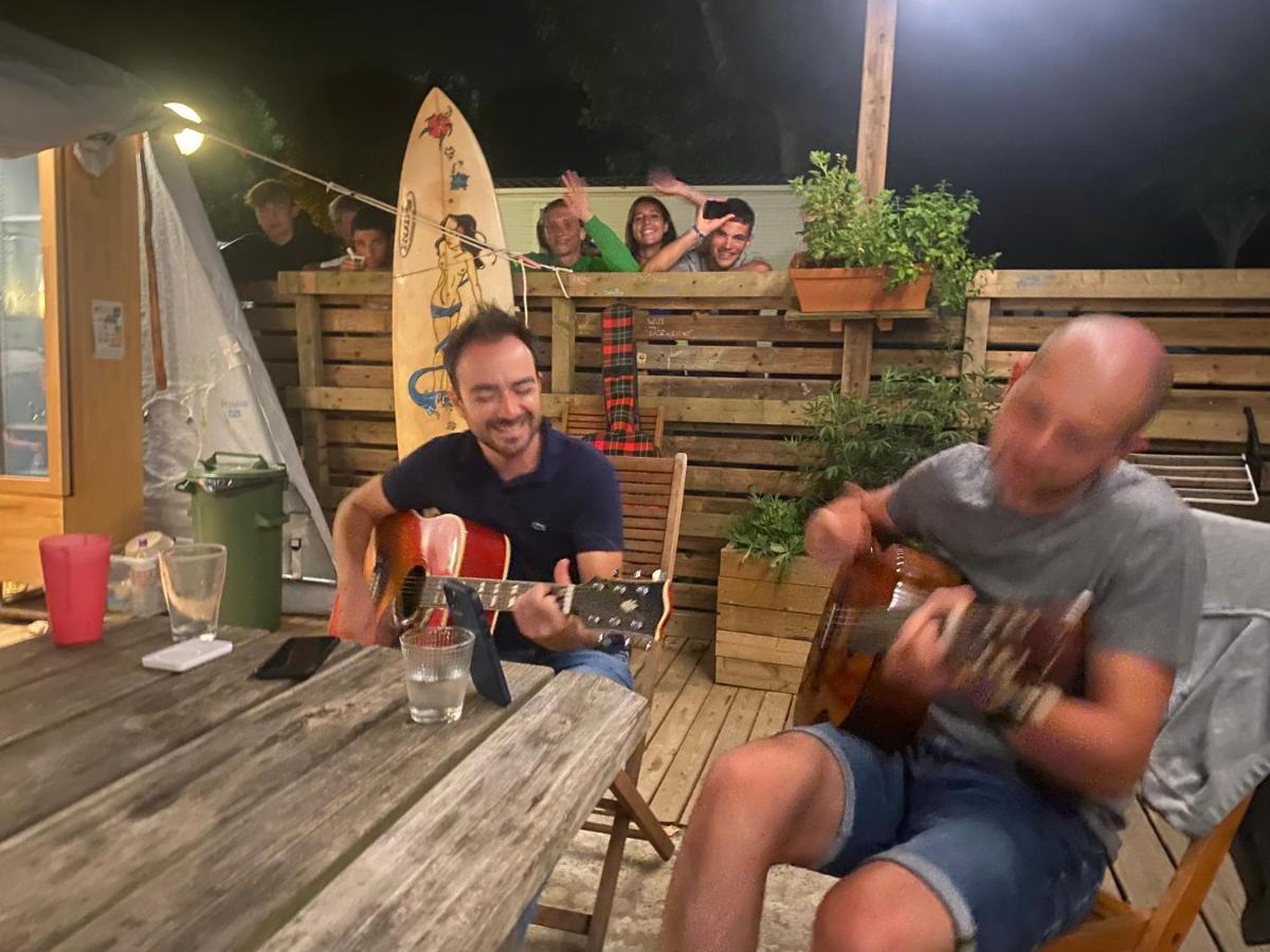 מלון Aparra Surfcamp אונדאיי מראה חיצוני תמונה